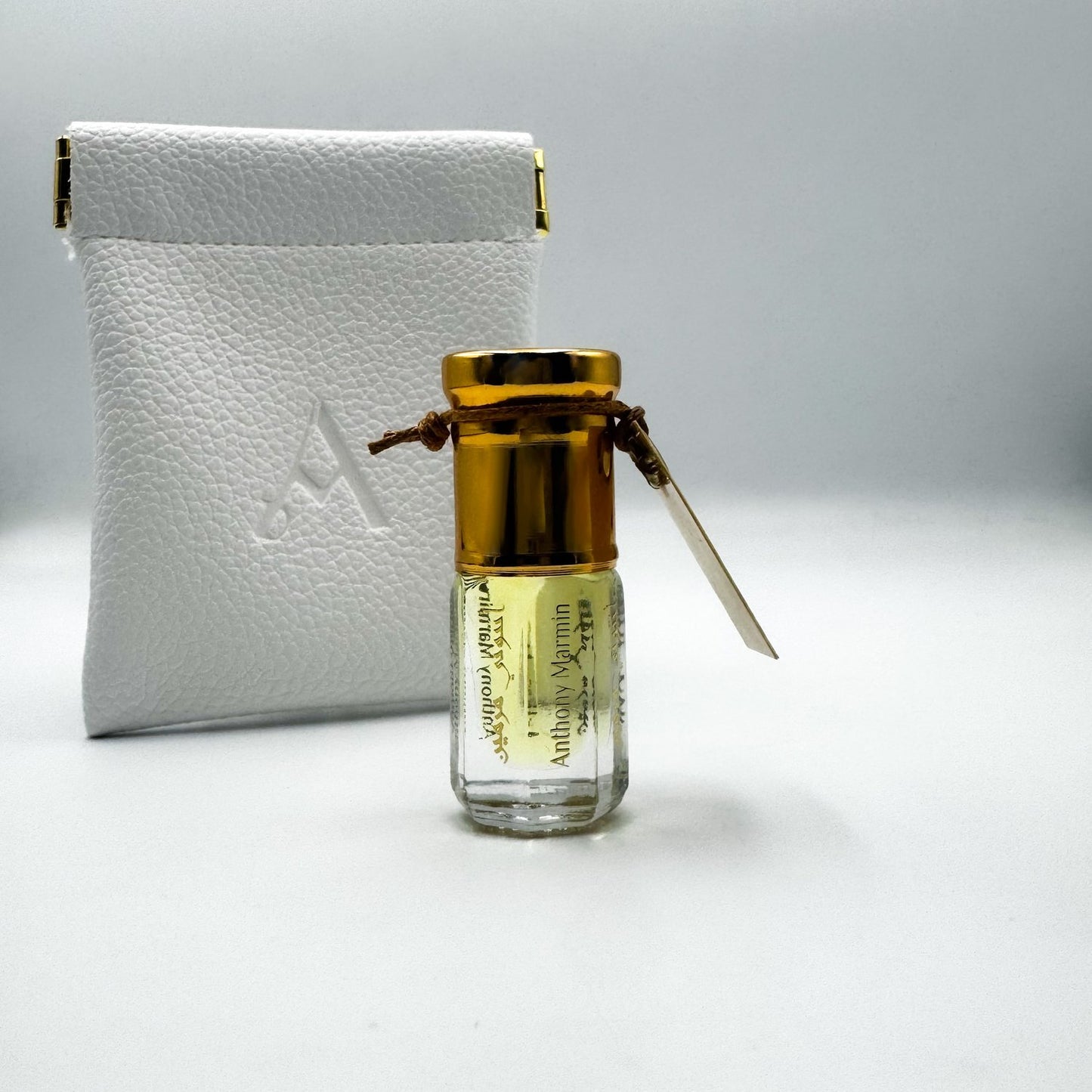 White Oud Signature